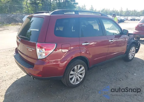 2012 Subaru Forester 2.5X Premium z USA, uszkodzony, nr VIN JF2SHADC7CH464194